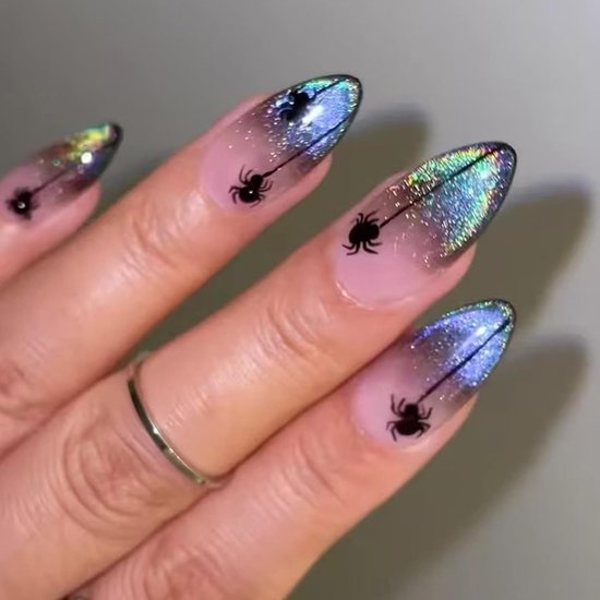24 Stuks Halloween Opdruknagels, Middelgrote Amandel Paarse Glitter Nep Nagels Franse Tip Valse Nagel met Griezelige Spin Ontwerp, Glanzende Lijm op Nagel Volledige Dekking Acryl Plaknagels