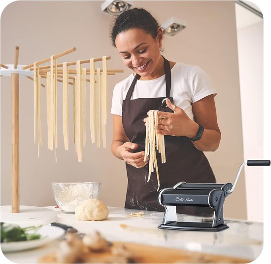 Pasta Manual Pasta Machine, Black, Pasta Maker for Lasagne, Ravioli, Spaghetti and Tagliatelle, Complete Stainless Steel with Metal Handle van Inno Cuisinno